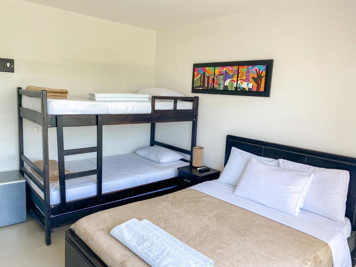 Hostal Vina Del Mar ตากังกา ภายนอก รูปภาพ