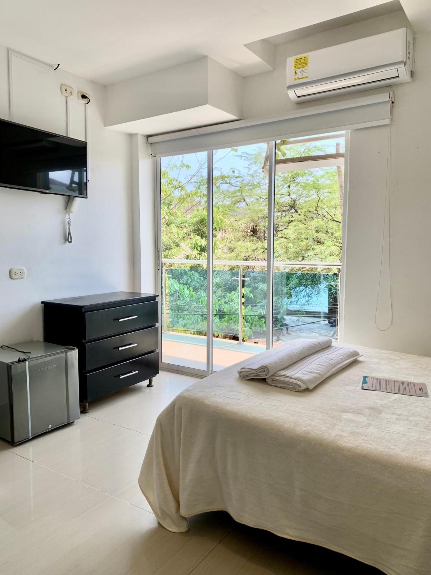 Hostal Vina Del Mar ตากังกา ภายนอก รูปภาพ